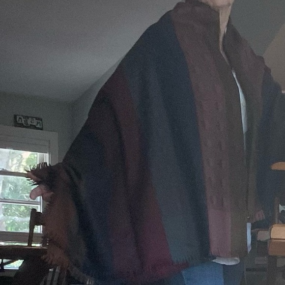 Fine Wool Vintage Shawl OS - Picture 3 of 6